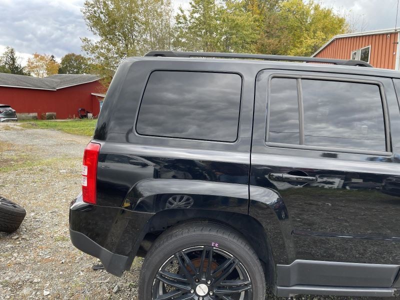 2007-2017 JEEP PATRIOT RIGHT QUARTER PANEL BLACK PC: PX8 130K 50711
