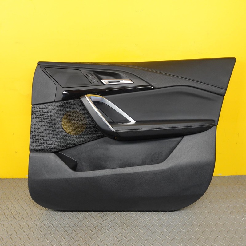 2024-2026 BMW X2 U10 FRONT RIGHT DOOR CARD TRIM PANEL BLACK LEATHER 212001488