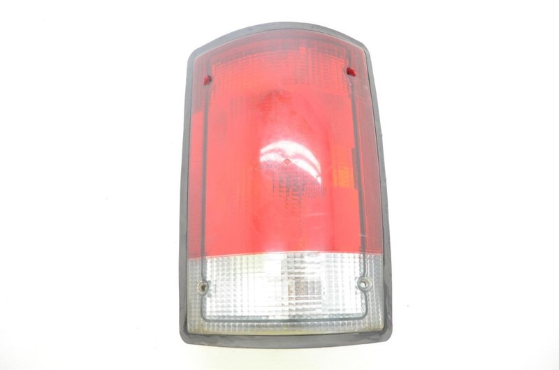 00-05 EXCURSION Passenger Right Rear Tail Light Assembly F2UB13A495