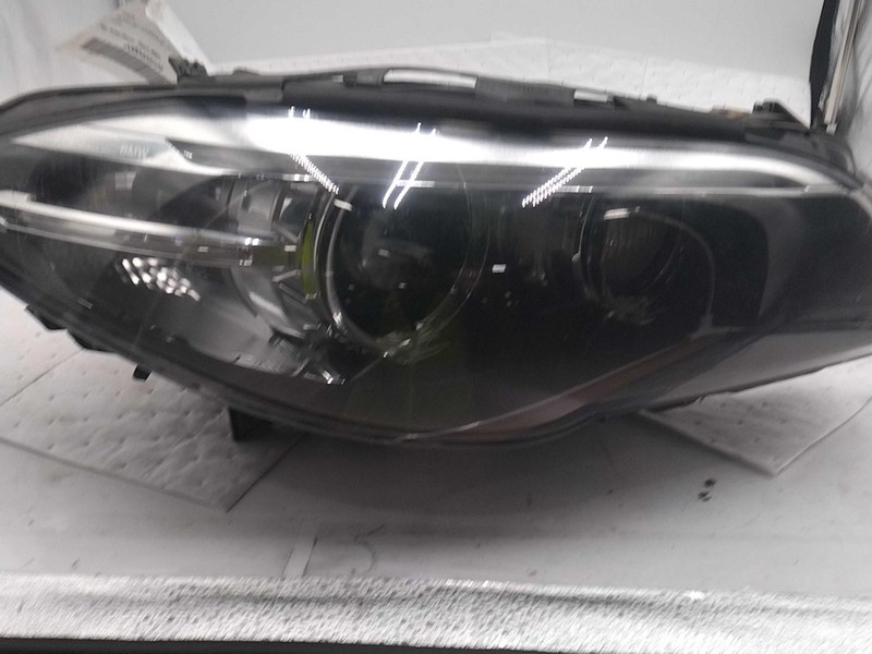 2016 BMW 528I Right Headlight Assembly Grey OEM Used 69000 Miles NJ25-25583