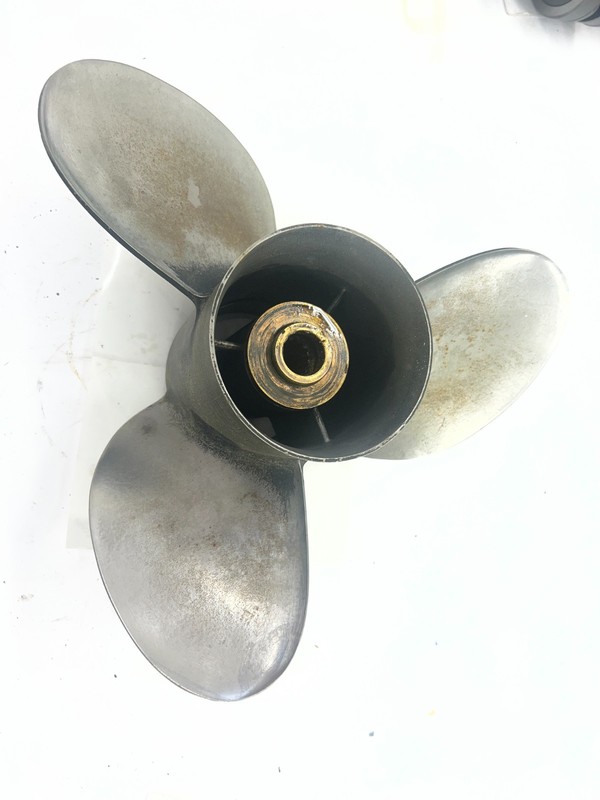 15" X 17P YAMAHA STAINLESS STEEL PROPELLER, 17-T, 15 X 17-T, 4.75"