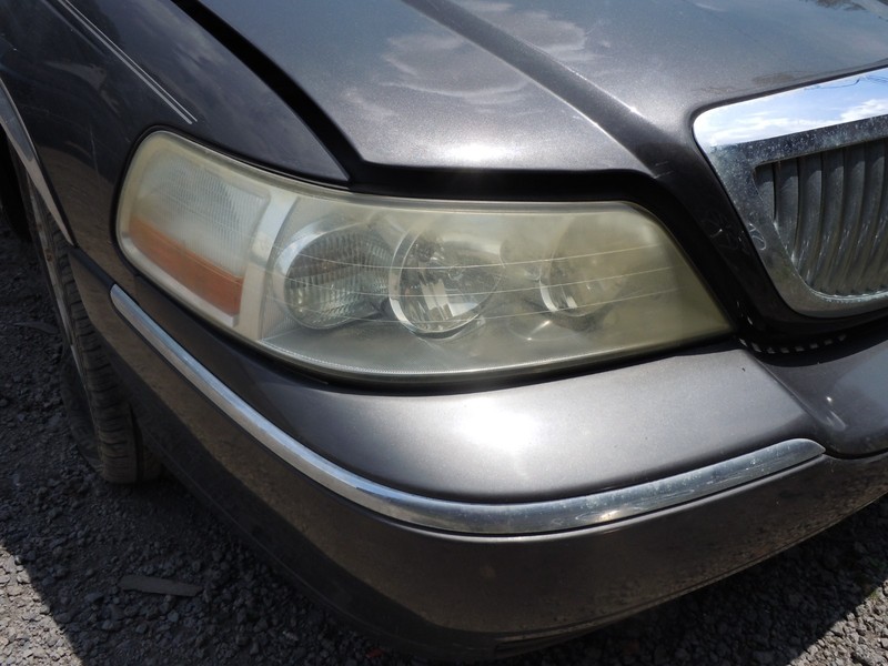 2005-2011 Lincoln Town Car Halogen Headlight Passenger Right