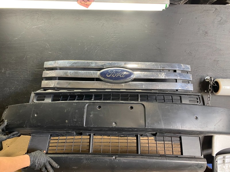 2009 2010 2011 Ford Flex Front Upper Chrome Grille GrillOem r2302 DG