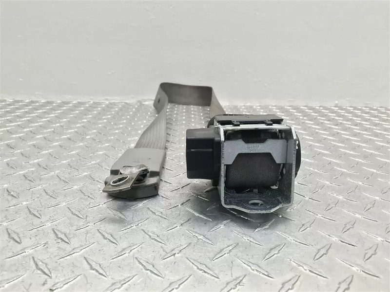 05-09 CHEVY UPLANDER REAR DRIVER 2ND ROW SEAT BELT RETRACTOR GRAY OEM 19168436