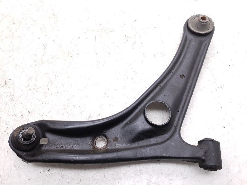 04-06 SCION XA 1.5L FWD AT PASSENGER SIDE FRONT LOWER CONTROL ARM