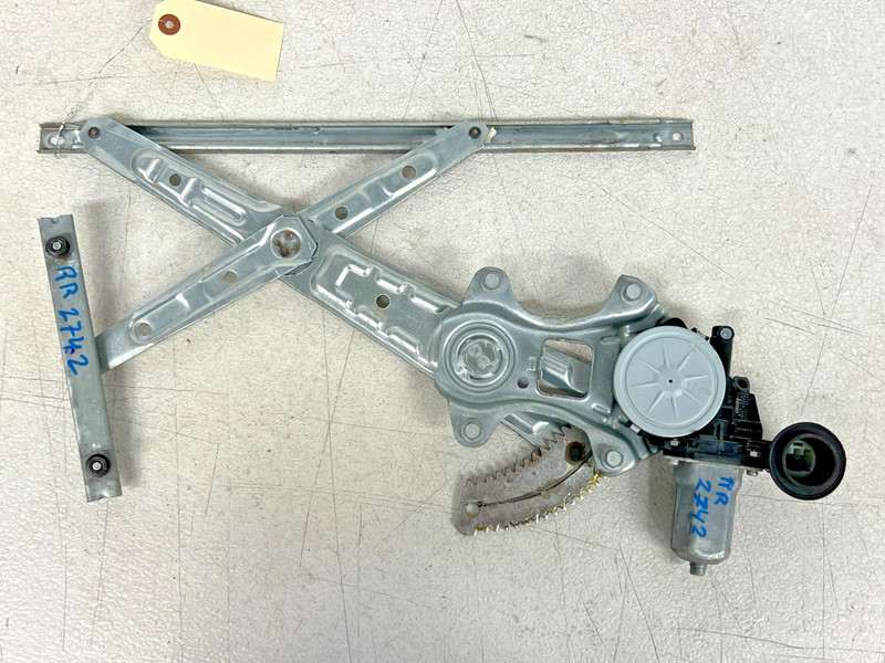 ⭐2019-2025 INFINITI QX50 REAR RIGHT DOOR WINDOW REGULATOR & MOTOR OEM LOT2742