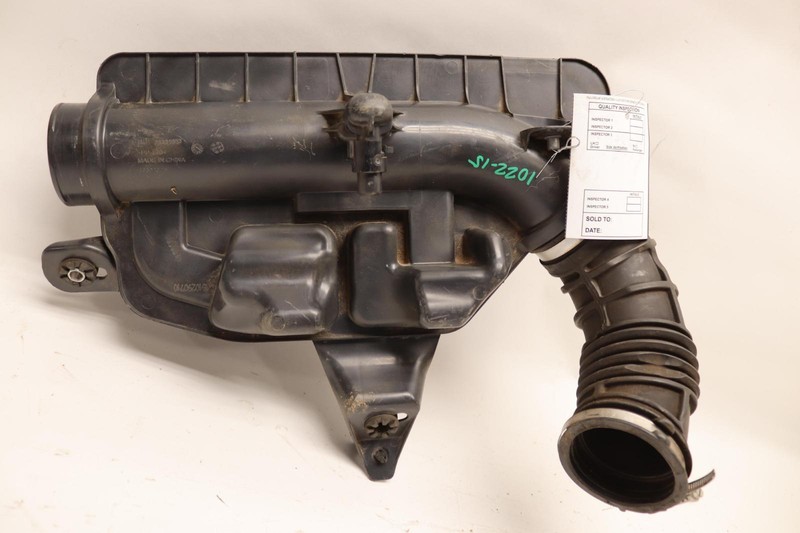 2017-2020 BUICK ENVISION 2.5L ENGINE AIR CLEEANER INTAKE RESONATOR TUBE OEM