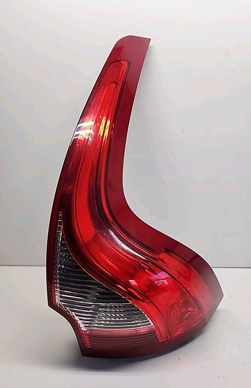 89075234 | 10 - 2017 Volvo XC60 Taillight Passenger Right RH Outer Tail Light OE