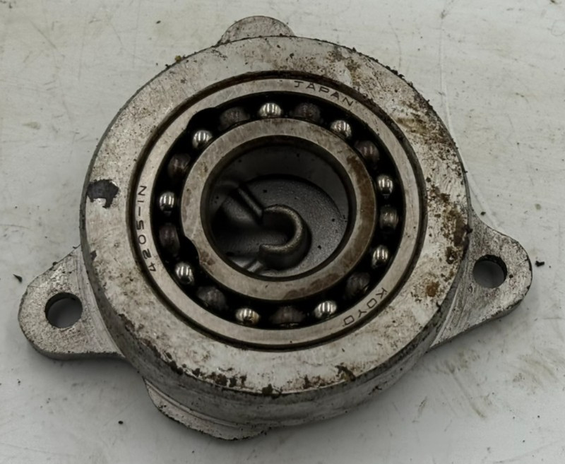 1980 Yamaha XS1100 XS 1100 XS11 Motor Engine Bearing Cover Panel Cap Housing 81