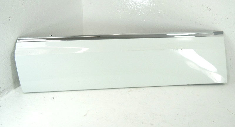 2018-2025 Volkswagen Atlas Front Door Moulding Cladding Passenger Right OEM LC9A