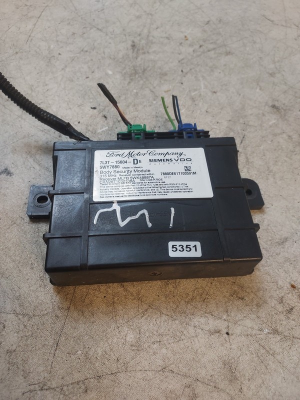 7L3T-15604-DE Body Security Module 2007 Ford F150 oem w/ pigtails