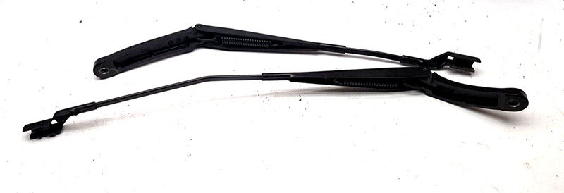 19 20 21 VOLKSWAGEN JETTA Front Windshield Wiper Arm Pair S