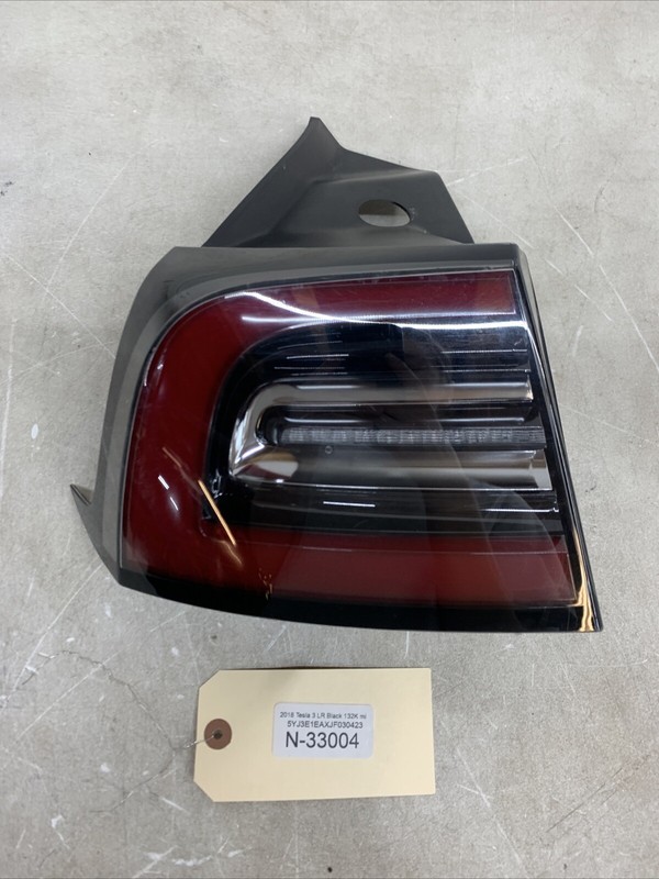 ⚡️17-23 Tesla M3 Y Rear Left Driver Outer Tail Light Taillight 1077397 33004 B69