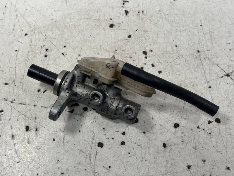 12 Honda Civic 1.8L Brake Master Cylinder OEM