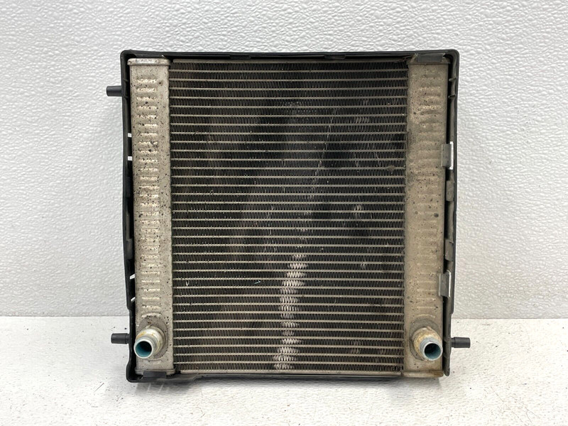 2016-2019 BMW 750i G12 4.4L Right Side Engine Cooling Auxiliary Radiator 529 OEM