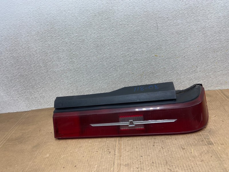 1983 1984 Ford Thunderbird Right Passenger Side Tail Light AA6405