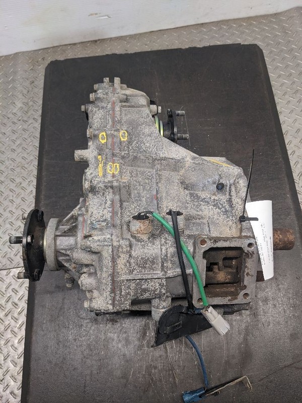 Transfer Case 6 Cylinder With ABS Manual Transmission Fits 00-04 TUNDRA 1169575