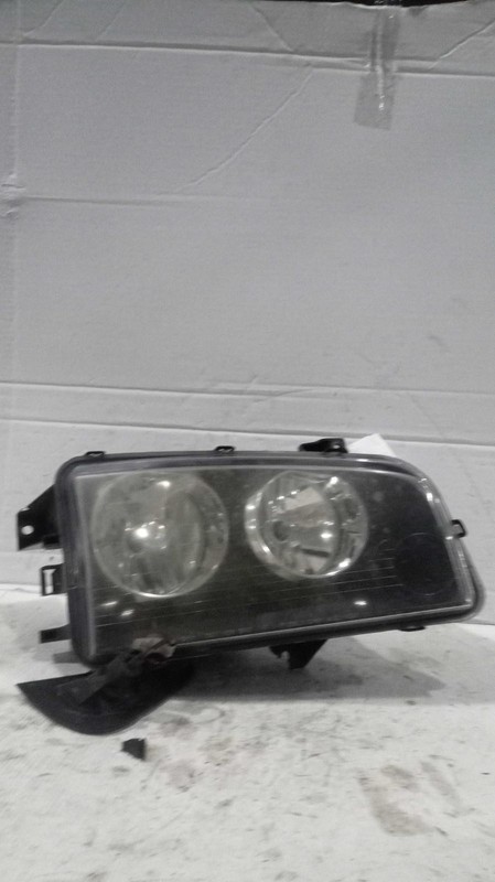 2007 Dodge Charger Right Blue Headlight Assembly 264117, Used, 156K Miles