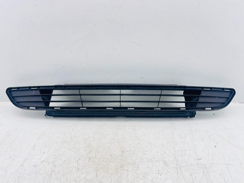 10-19 FORD C-MAX Bumper Cover Grille DM51R17K945 OEM