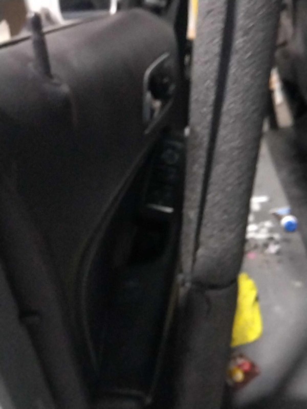 2015 Mercedes-Benz GLA-Class Left Front Door Silver 481191 122K Miles