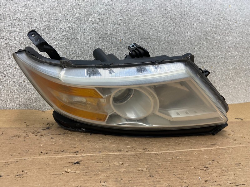2011 to 2013 Honda Odyssey Front Right Passenger Headlight Halogen AB3354 DW