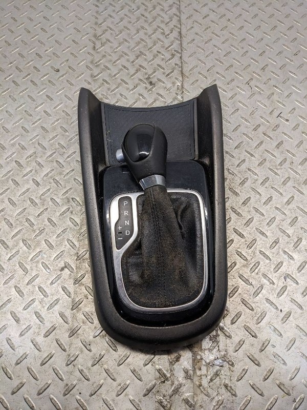 2012 2013 Kia Soul Automatic Gear Shifter Surround Bezel OEM 1165757