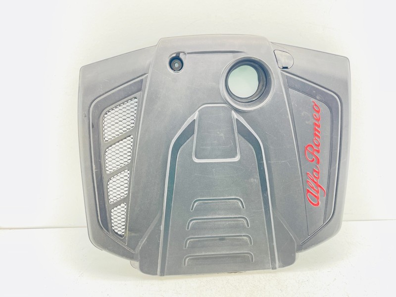 2017-2019 ALFA ROMEO GIULIA2.0L TURBO ENGINE TOP COVER PANEL PLATE OEM