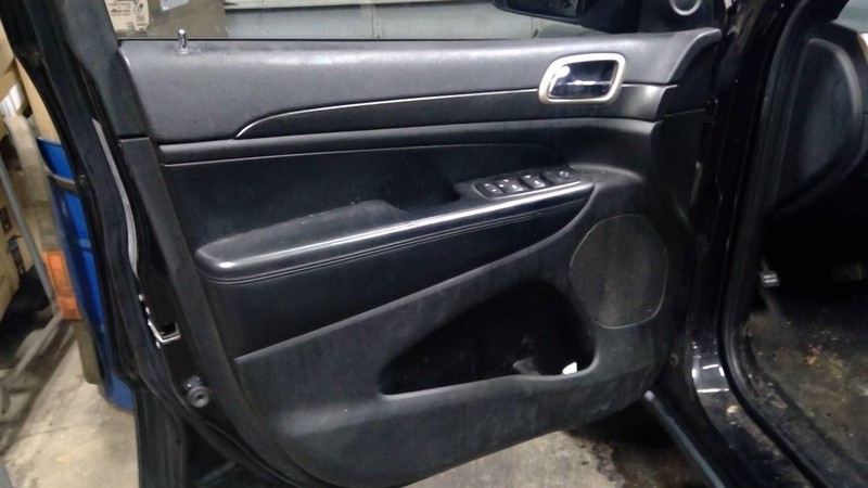 GRAND CHEROKEE 2015 Driver Left Front Door Trim Panel 1712407