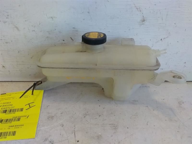 Coolant Reservoir Fits 06-18 RAV4 3300169