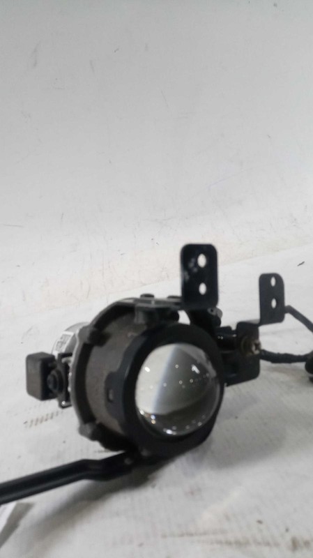 2021 KIA Seltos Right Fog Light Assembly Grey OEM 690509 13000 Miles