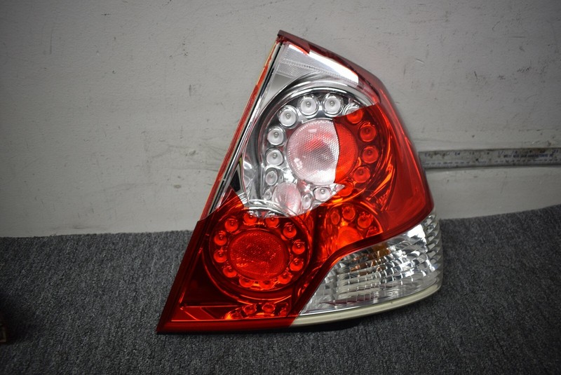 INFINITI TAIL LIGHT FACTORY OEM