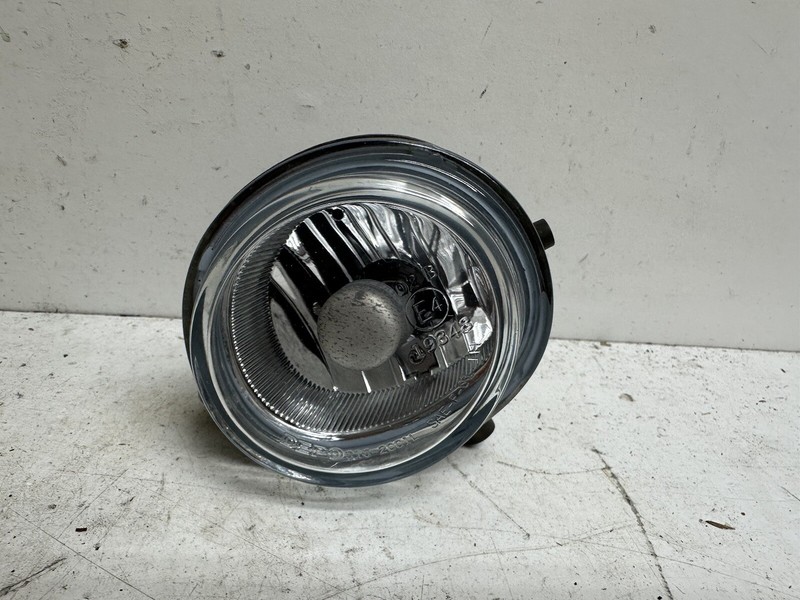 2004-2006 Mazda 3 Htbk Left Front Driver Foglamp Foglight Fog Lamp Light Oem