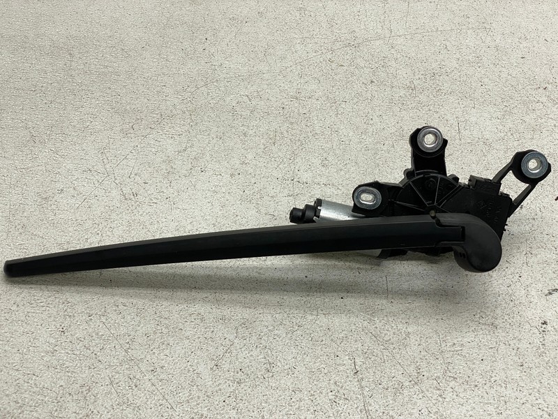 2007-2009 AUDI Q7 REAR TAILGATE WINDSCREEN WIPER MOTOR OEM LOT686