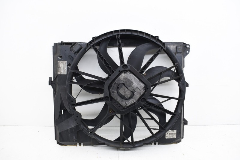 2007 BMW E92 328i N51 Engine Cooling Radiator Fan And Shroud Assembly OEM KW79