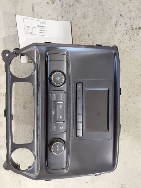 2016 GMC SIERRA 1500 Radio Control Panel w/Screen ID 23243932
