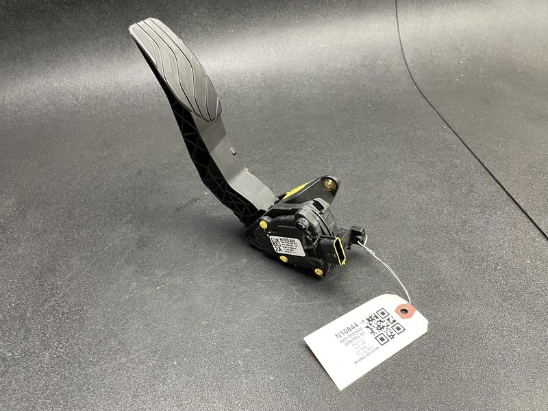 Gas Accelerator Pedal 2021 Nissan Sentra 18002-6LE0A 2020 2022