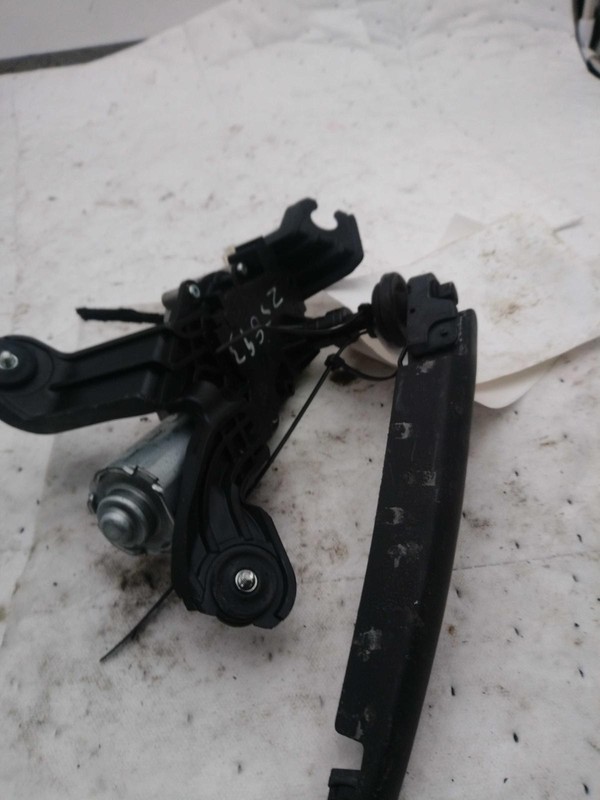 Used Back Glass Wiper Motor fits: 2023 Kia SeltosGrade B
