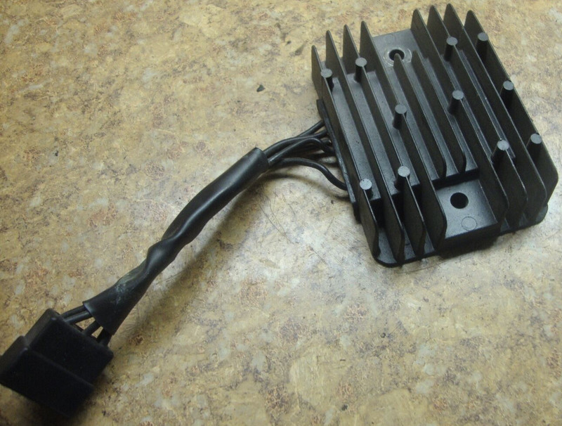 2003 Suzuki GSX-R600 GSXR6 GSXR600 Voltage Regulator Rectifier Electrical 03