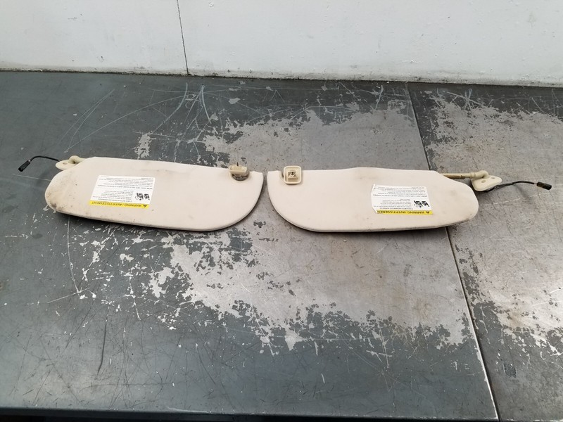 2007 Grand Marquis / Crown Vic Victoria Sun Visors - * #9684 H5