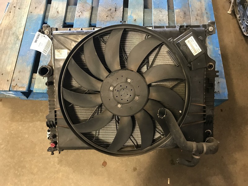 07 08 MERCEDES BENZ GL ML RADIATOR DAN CONDENSER SET OEM