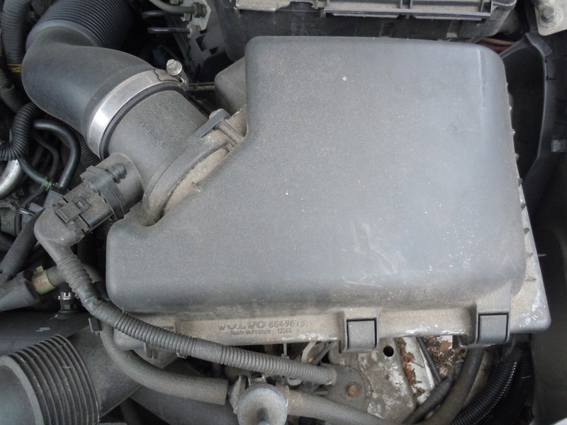 2004-2006 Volvo S80 Air Cleaner Housing Box 5 Cylinder OEM US Market