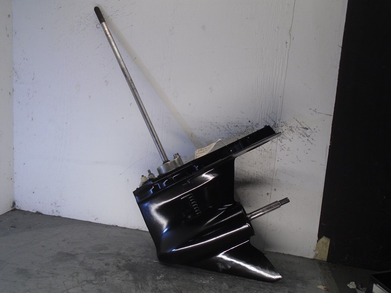 Used 25" Mercury Verado 225 250 275 hp Standard Rotating Right Hand Lower unit