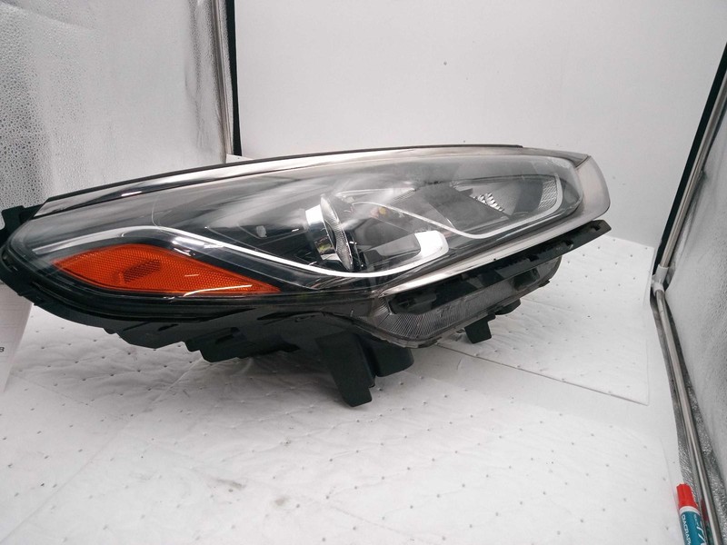 2019 Hyundai Sonata Right Headlight Assembly, Used, White, 51K Miles