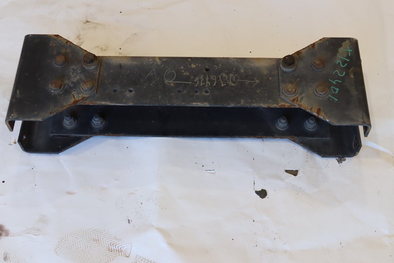 2018-2023 FREIGHTLINER CASCADIA 126 SUSPENSION CROSSMEMBER REAR CLOSING OEM