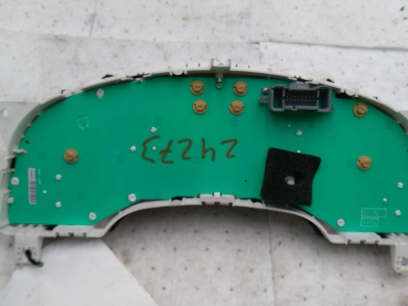 2006 Saturn VUE Speedometer Gauge OEM Black 149K Miles NJ25-24273-618565
