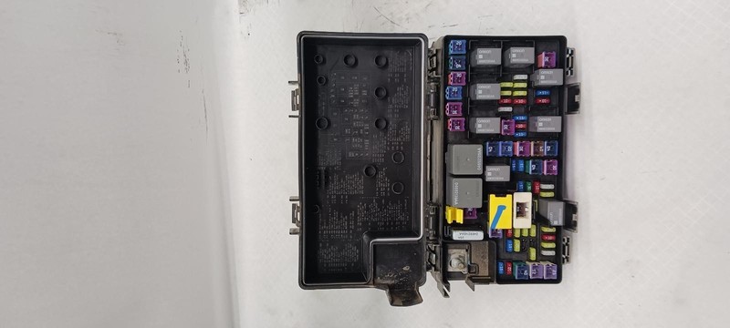 11 JEEP GRAND CHEROKEE TIPC power control module fuse box OEM 1 Year Wnty!