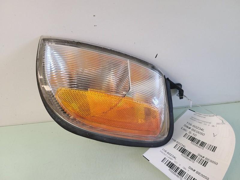 Driver Corner/Park Light Park Lamp-turn Signal Fits 98-00 FRONTIER 584870