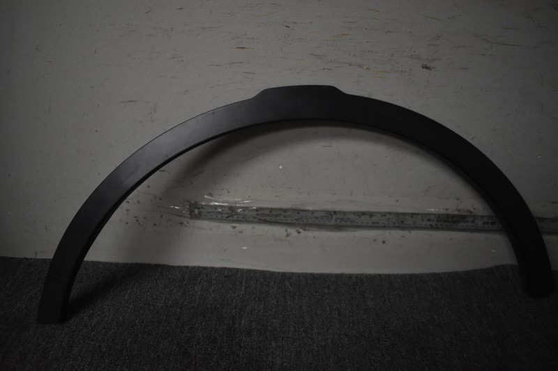 LAND ROVER EVOQUE L538 FENDER MOLDING LEFT SIDE FACTORY OEM