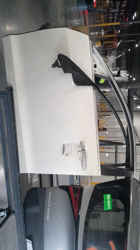 2014 Cadillac ATS Front Left Door White Diamond Tricoat 506700 Used Parts