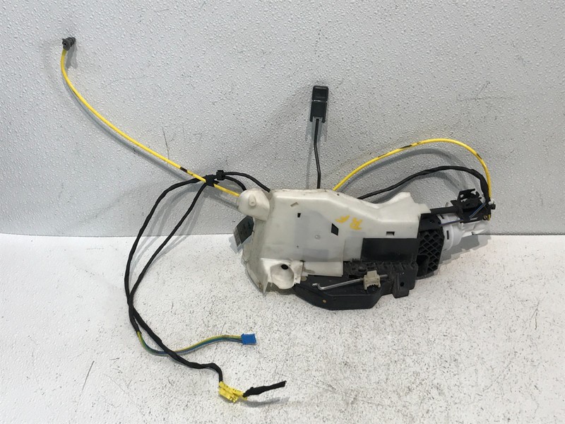 2006 Mercedes W220 S350 Front Right Passenger Door Lock Latch Actuator OEM